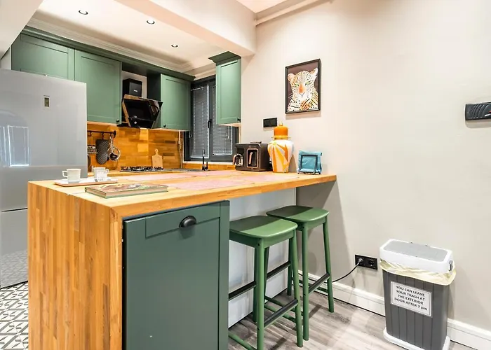 Sevim Nisantasi * Istanbul