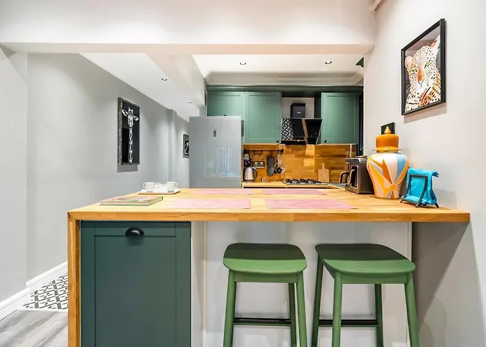 Sevim Nisantasi * Istanbul